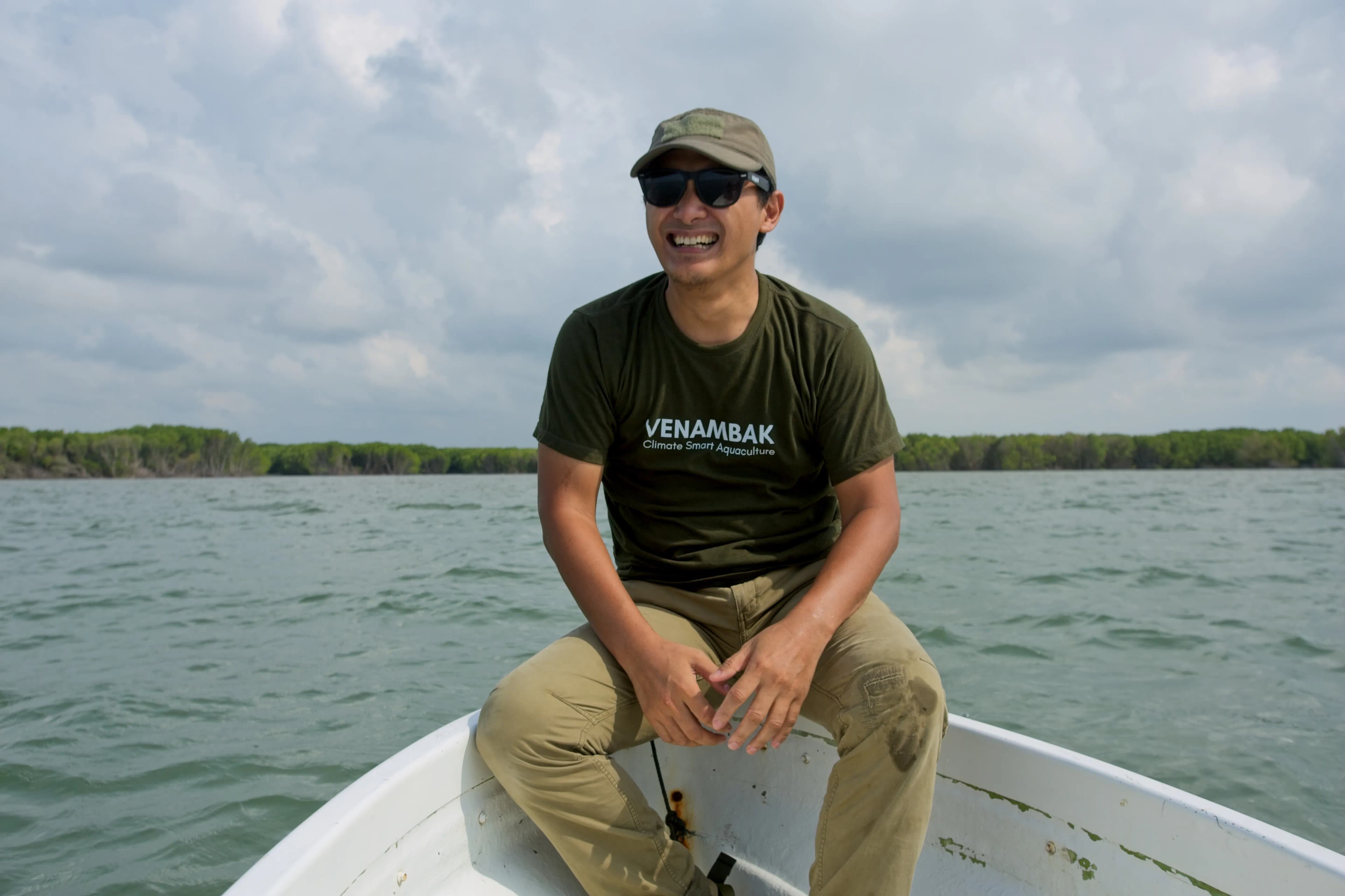 Penanaman Mangrove Bersama VENAMBAK